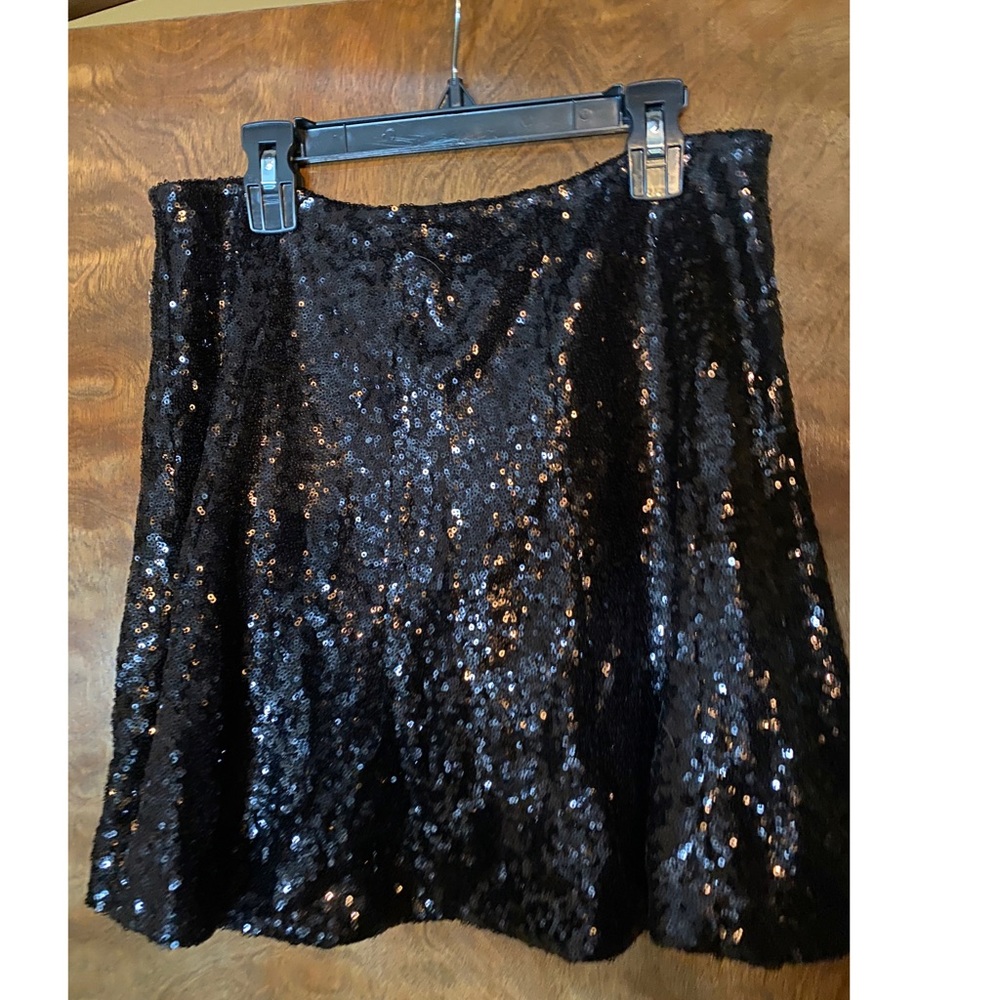 Black Guess sequin mini skater skirt